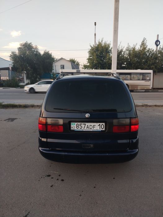 Продам фольксваген шаран 1.8