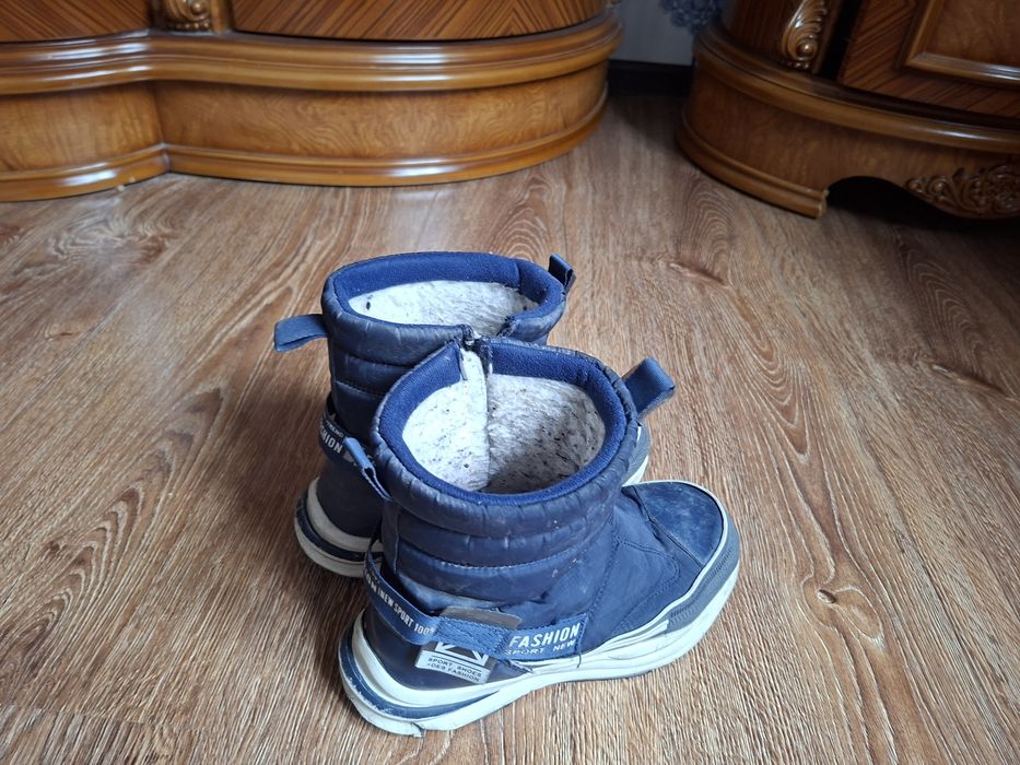 Продаются детские сапоги на меху
