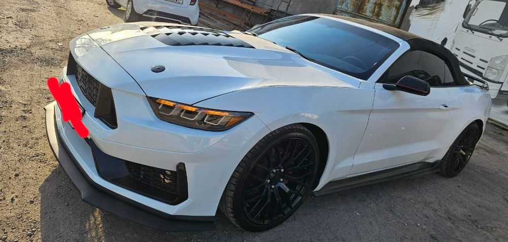 Ford mustang sotiladi!!!