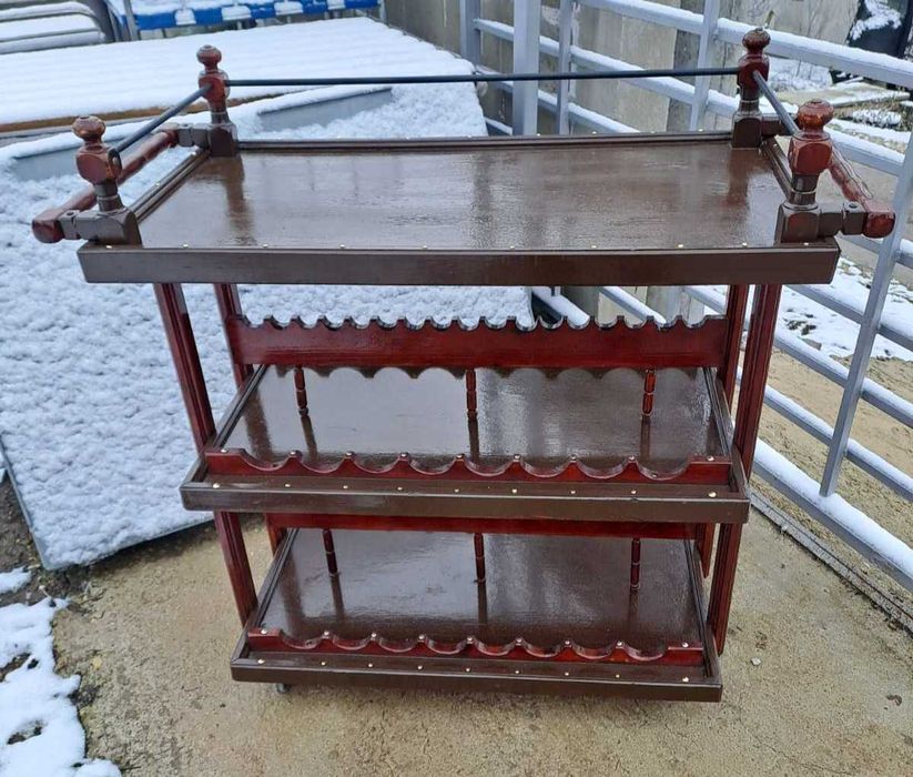 Дървена демонстрационна количка