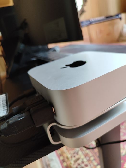 Неттоп Apple MAC mini M4 + подставка QWIIZLAB