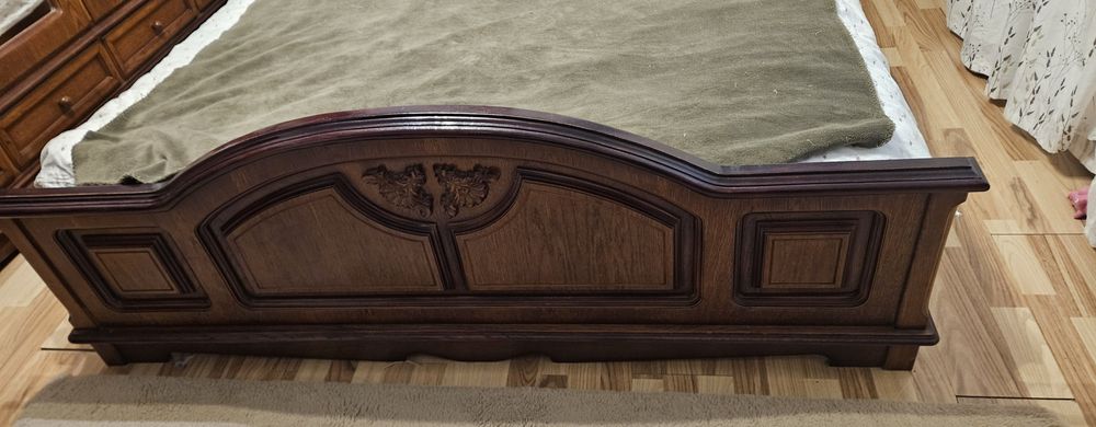 Vand dormitor lemn masiv