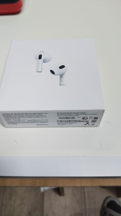 Срочно продам AIRPODS 3