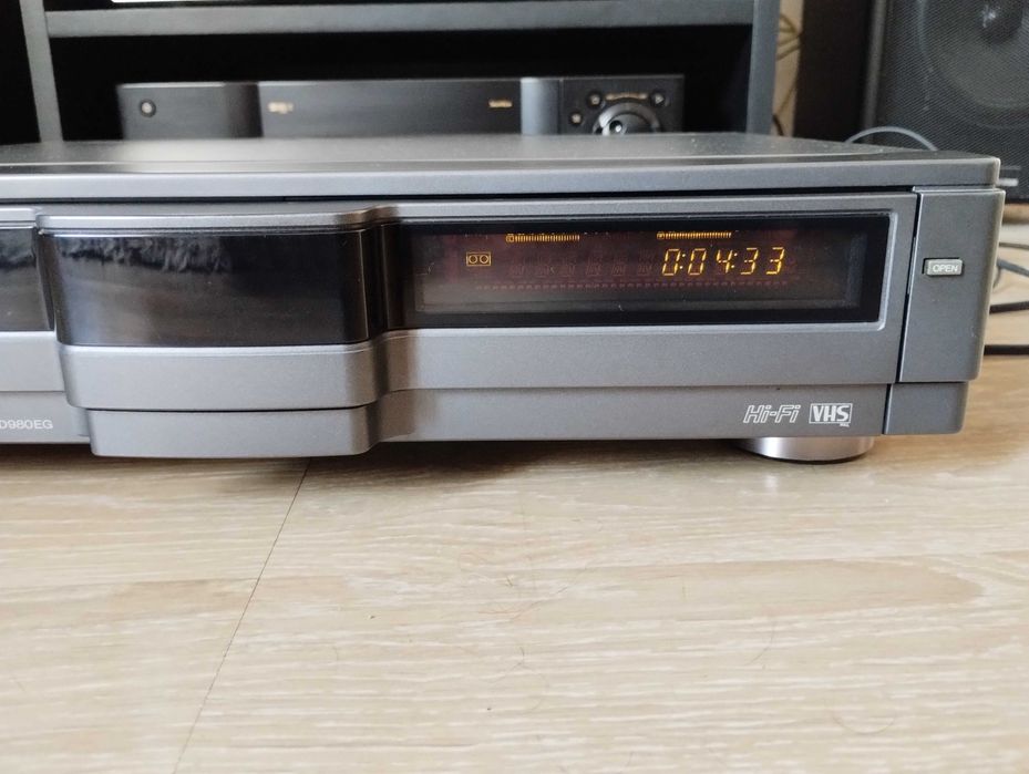 Videorecordere JVC, HR-S6800 si HR-D980