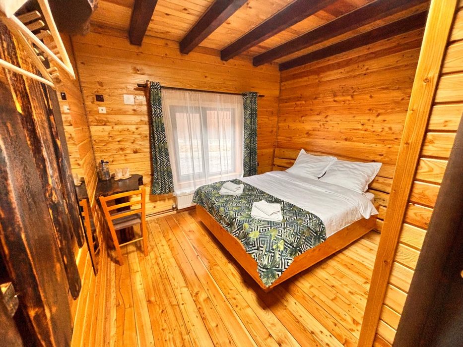 Inchiriez Cabana cu ciubăr și piscină in Valea Ierii , Cluj