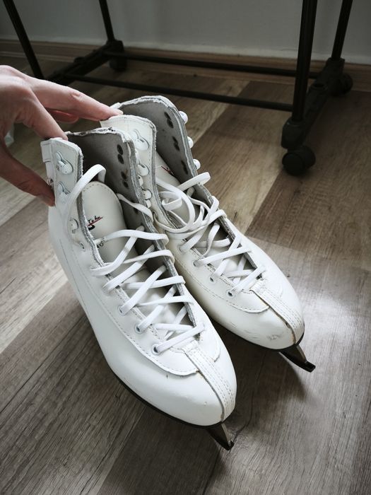 Кънки за лед в отлично състояние