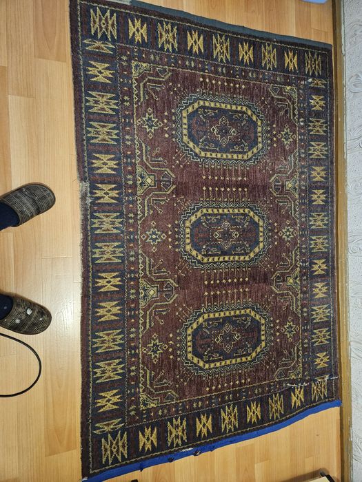 Продам ковер недорого.