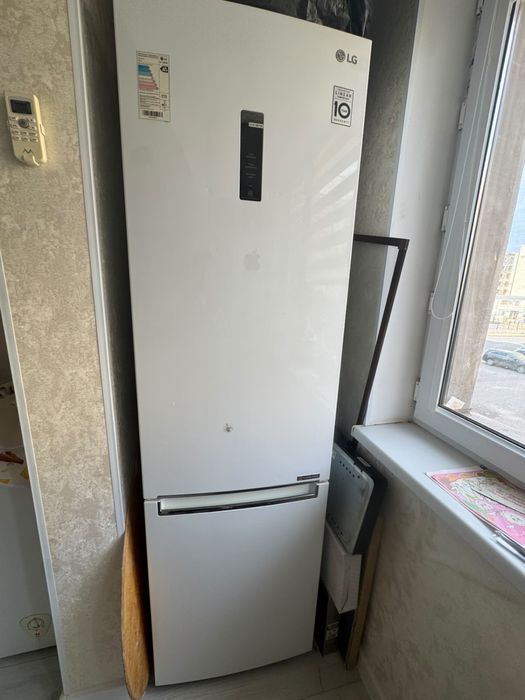 Холодильник LG сатылады