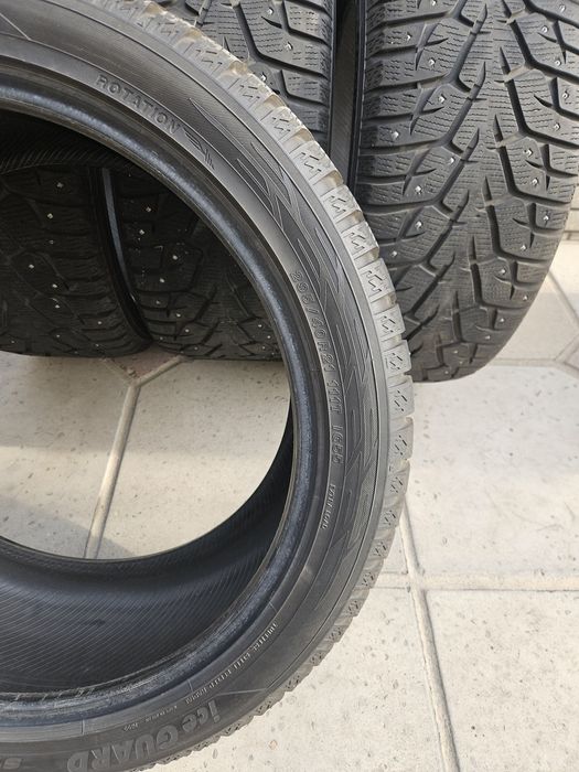 Yokohama Ice Guard 295/40 R21 111T