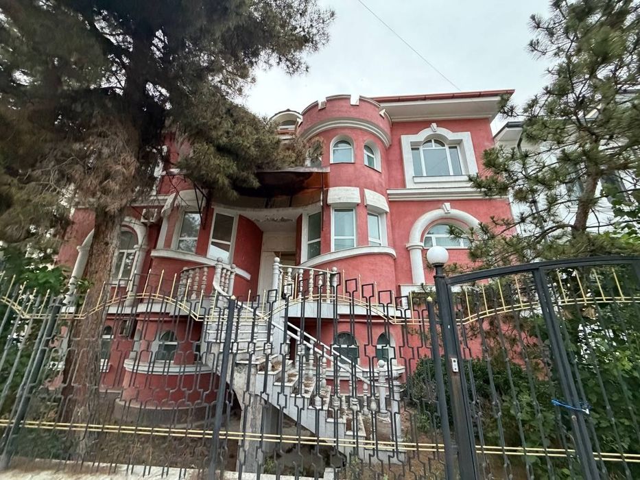 Arenda Mirzo Ulugbek Nikitina Maksim Gorkiy hovli ijaraga biznesga ham