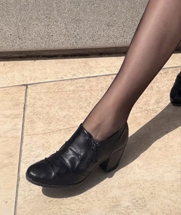 Pantofi piele naturala Jana. 39