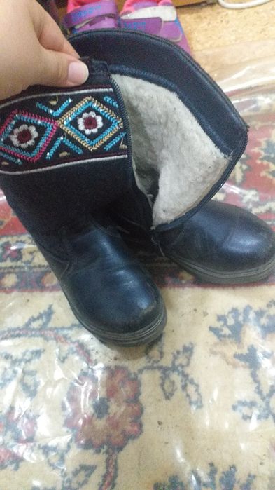 Сапоги и туфли разные