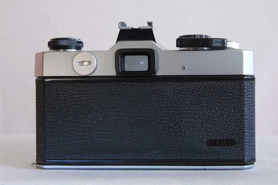 Aparat foto film fujica st605 cu obiectiv fujinon 1.8 / 55