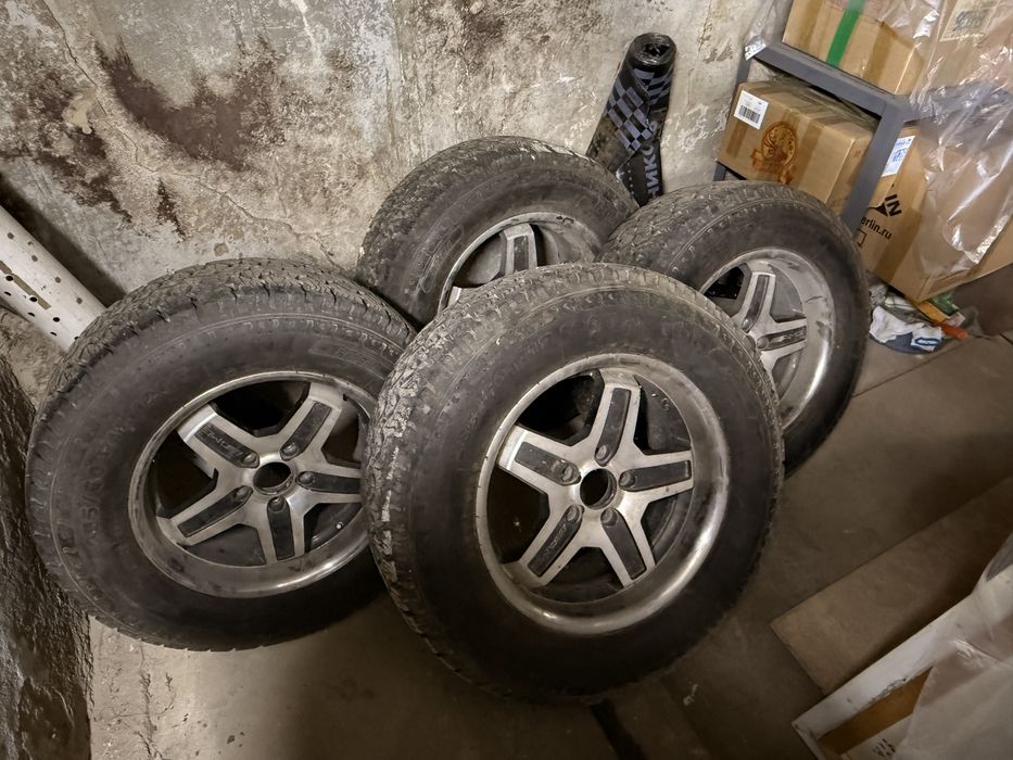 Комплект резины с дисками