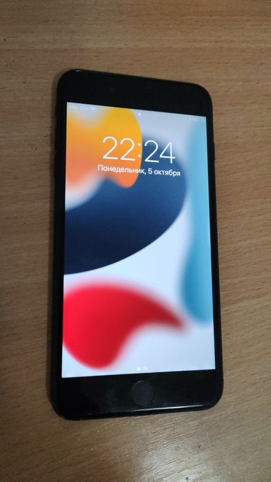 Продам Iphone 7+ 128gb