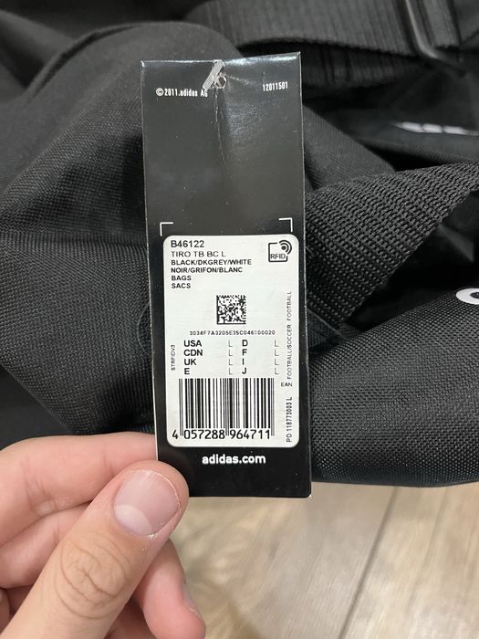 Продам сумку Adidas B46122