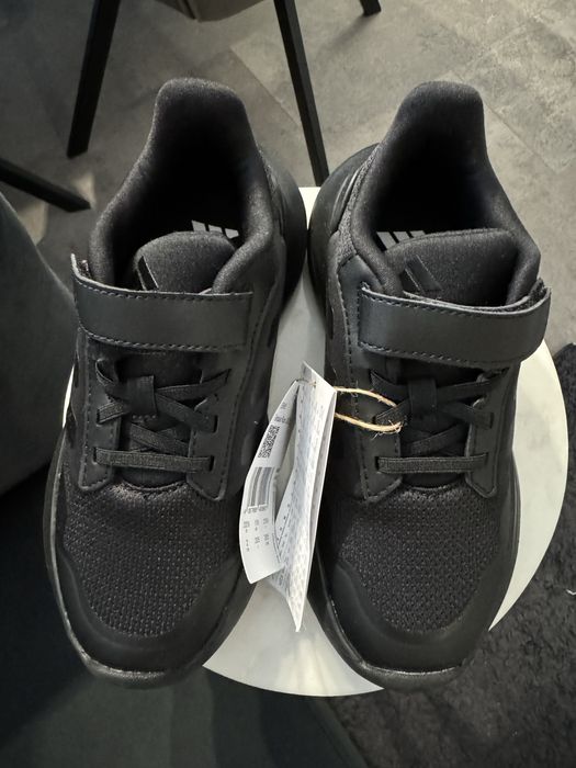 Маратонки Adidas