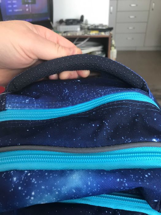 Продавам чисто нова ученическа раница