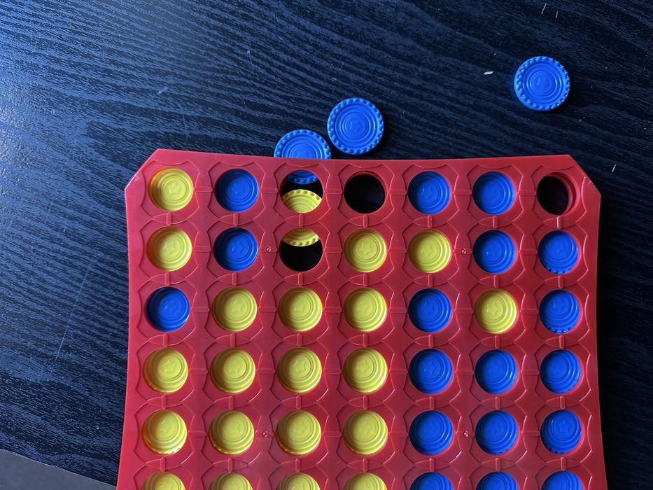 Настолна игра -свържи 4