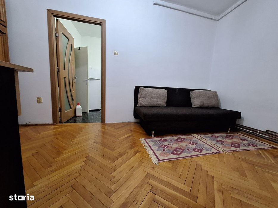 Apartament cu 2 camere| etaj intermediar| centrala proprie| Complexul