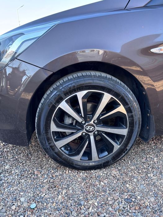 Продам Hyundai Solaris 1