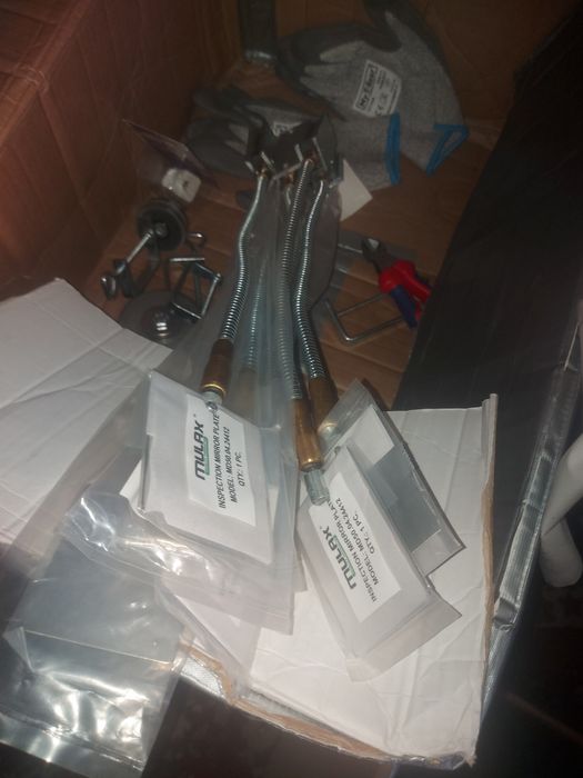 Măști de sudură, accesorii, freze ,baxuri, oglinzi magnetice,mănuși et