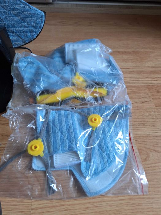 Robot aspirator Liectroux 250 ron