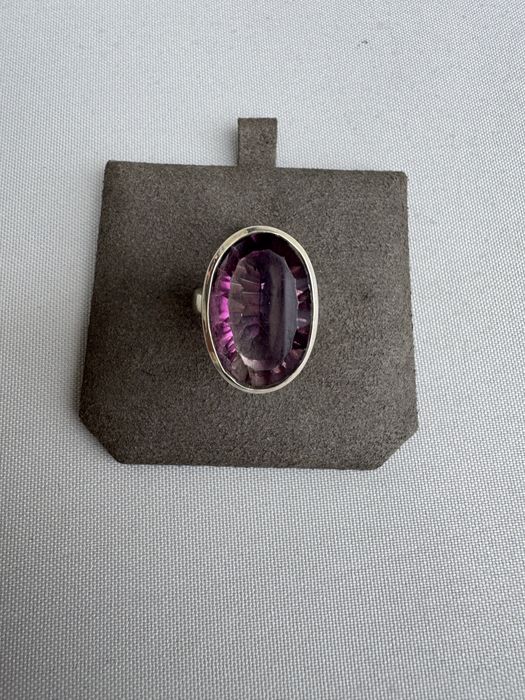 Inel din argint si ametist