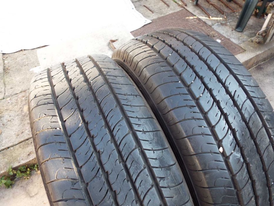 vand 2 anvelope 235/65/16C goodyear marathon pret 500ron ambele