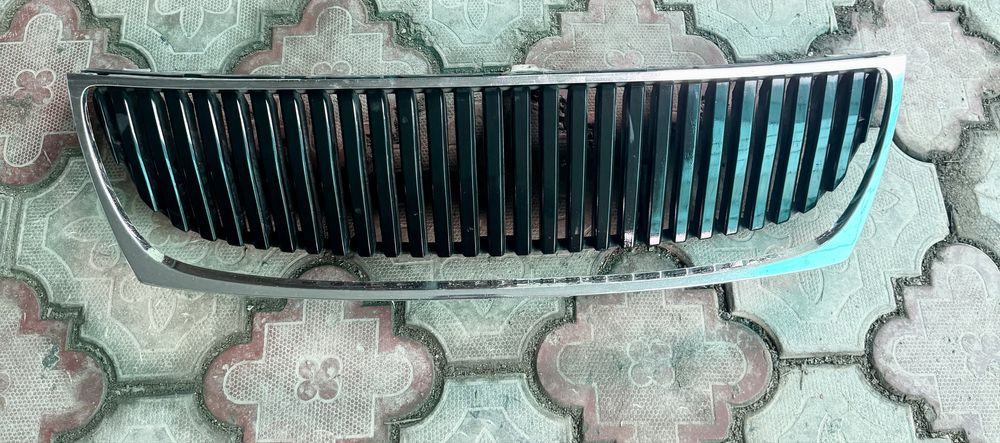 Решетка лексус GS 190 хром