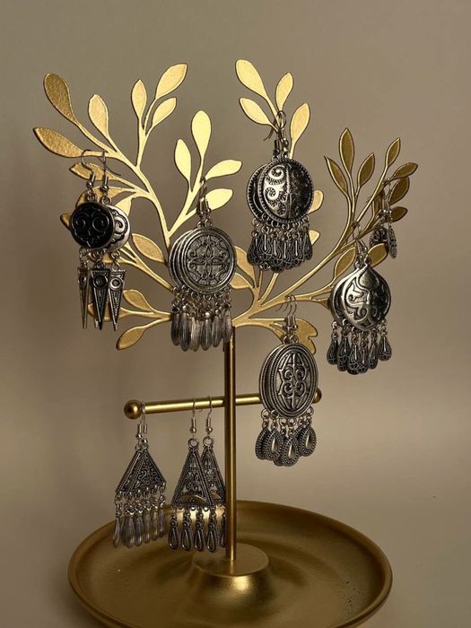 Ұлттық нақыштағы қол өнер - сырғалар