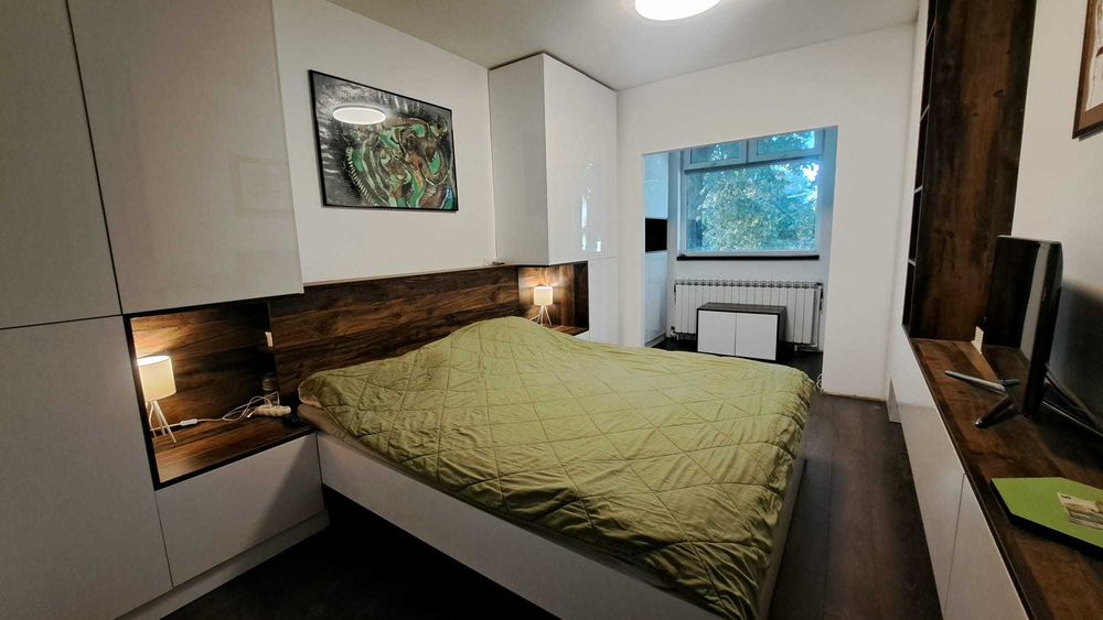 Vanzare Apartament Unicat,Proprietar,3 camere ,2 bai,Intrare privata,Senzatie de casa
