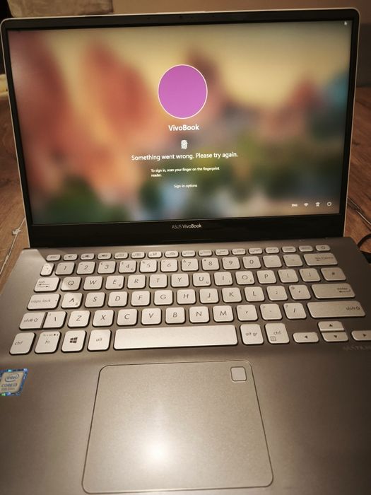 Pc laptop Asus Vivobook computer лаптоп компютър