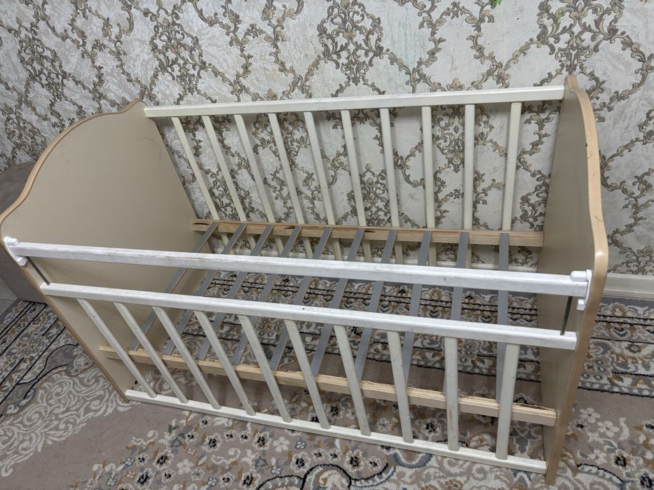 Продам кроватку