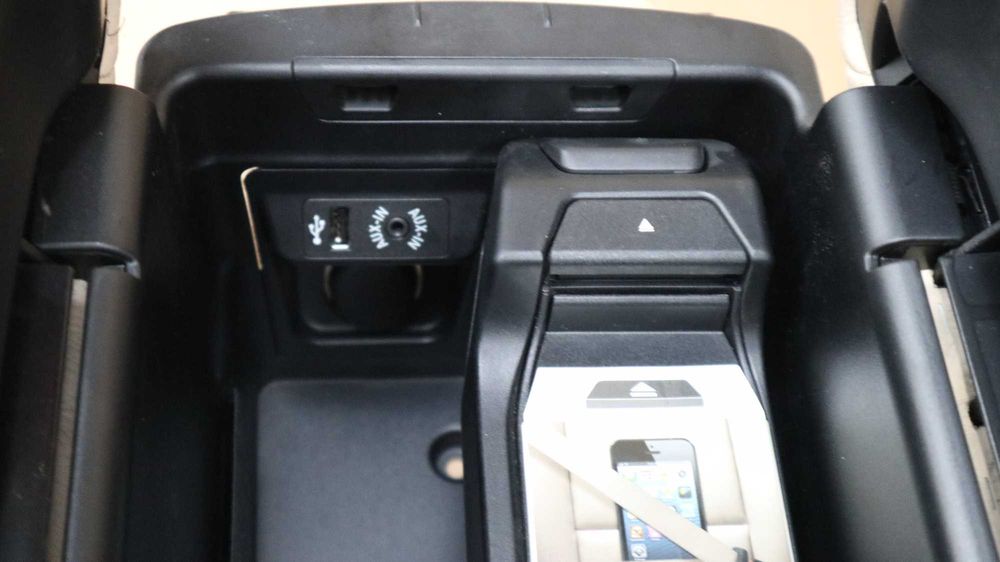 Подлакътник БМВ Х5 Ф15 BMW X5 F15 Бежов