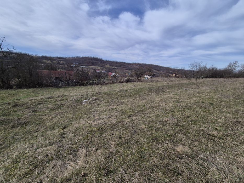 Vand teren intravilan la Șiștarovăț