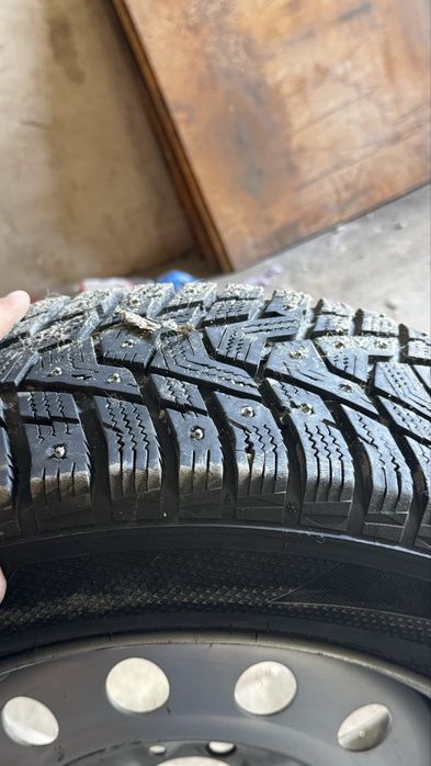 Продам зимние покрышки с дисками на 14