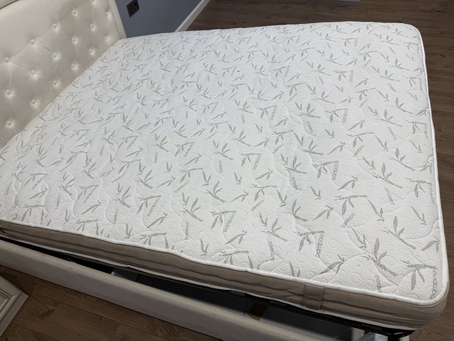 Продам  двухспальную кровать