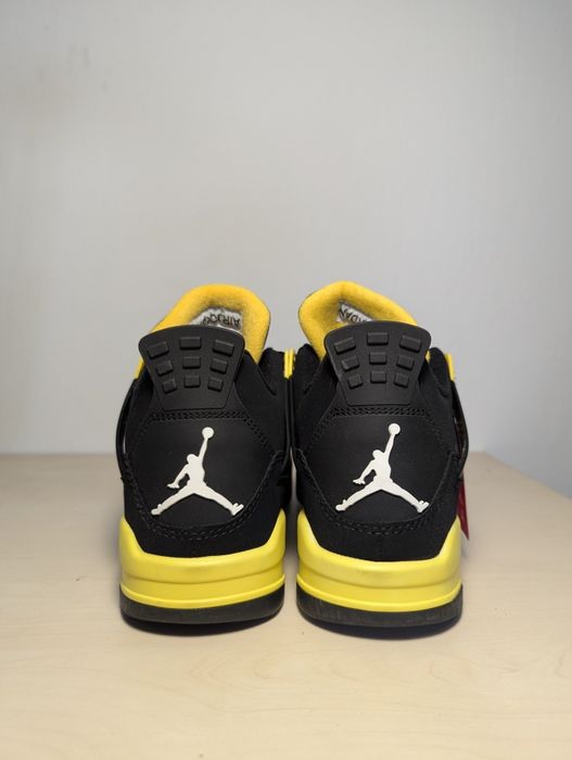 Jordan 4 Yellow Thunder