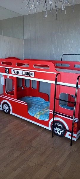 Двухярусный кровать