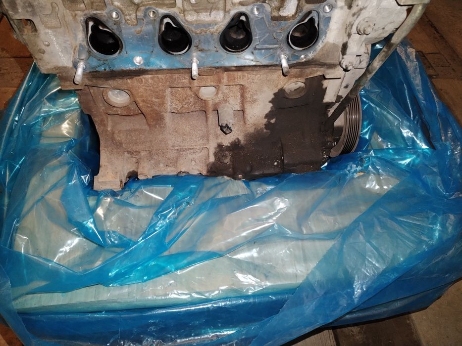 Двигать Рено К7м