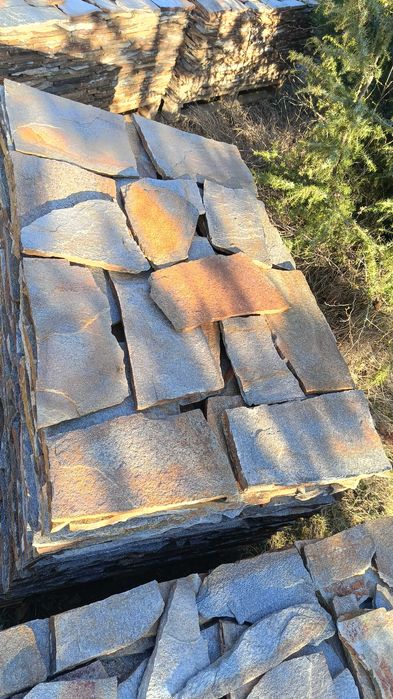 Естествен камък (гнайс)