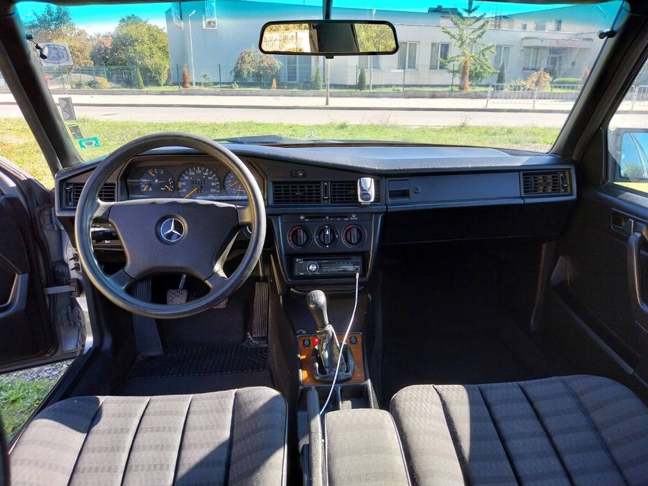 ЗА ЦЕНИТЕЛИ!!!  Колата е седяла в топъл гараж от нова.