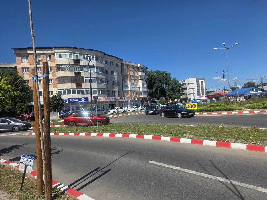 Inchiriez spatiu comercial