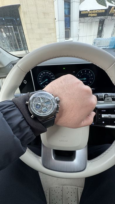 В продаде часы люкс качества