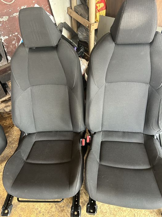 Салон за Toyota CHR