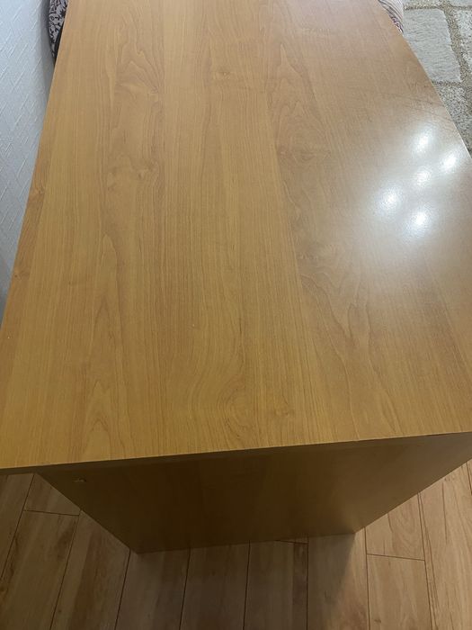 Продам ученический компьтерный стол