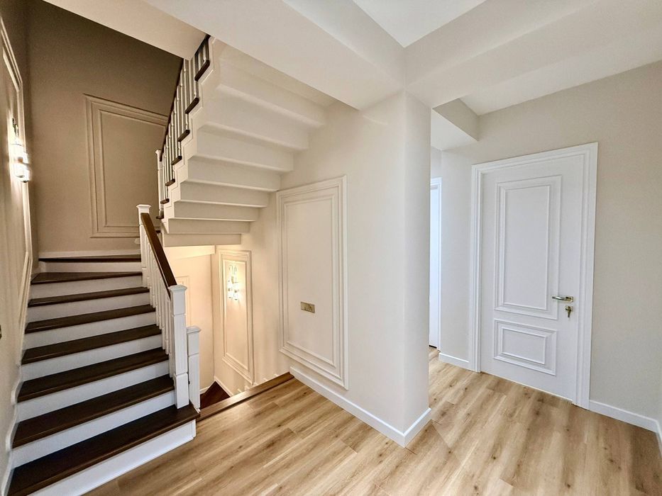 Yunusobod Xasanboyda yangi 3 qavatli hovli sotiladi 360 m²