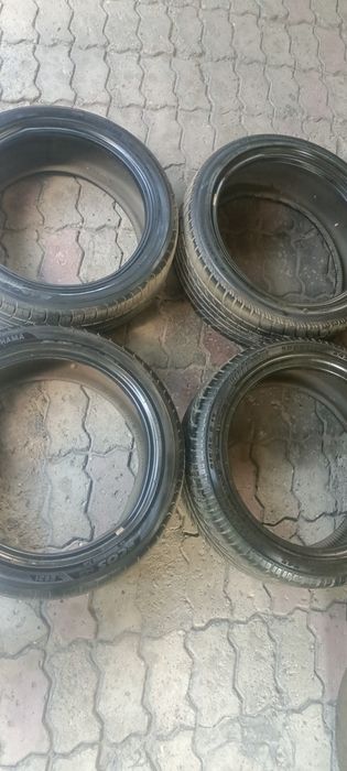ПРОДАЮ ШИНЫ 215/45 R17