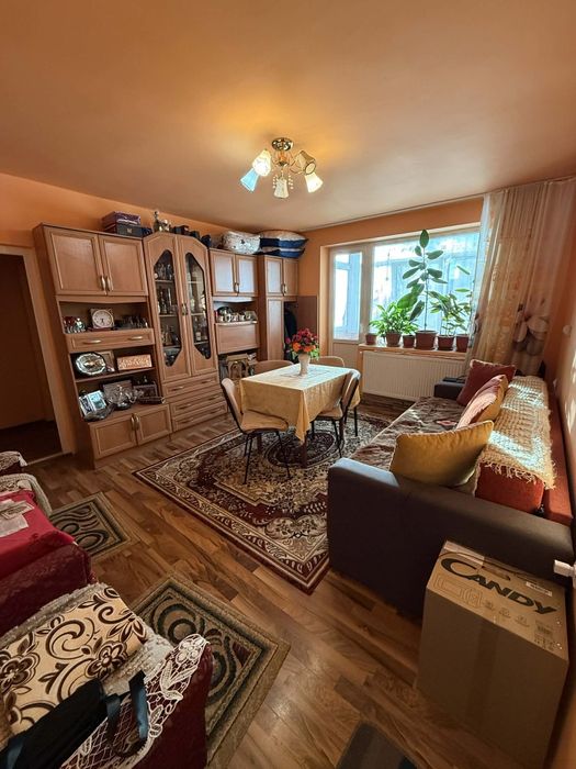 Vând apartament 2 camere